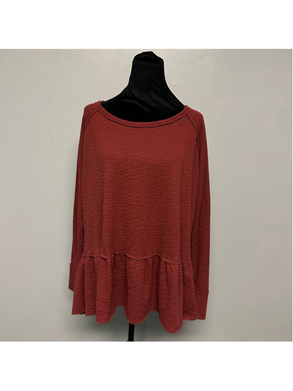 Easel Anthology Red Waffle Knit Peplum Tunic Size Small Long Sleeve oversized